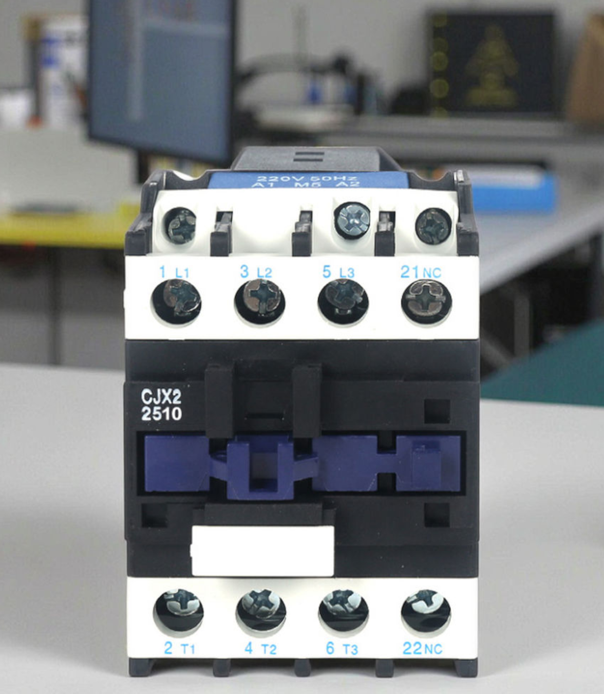 AC Contactor CJX2, 1 Phase 220 Volts 3 pole with 1 Normally Open Auxiliary Contact, Rating Heavy duty (2510-25 amp)